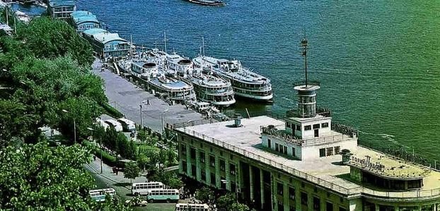 СРСР планував будівництво круїзних суден класу «річка-море»